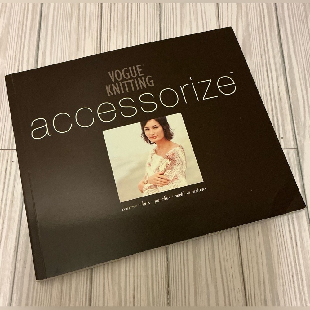 Vogue Knitting Accessorize Book - Black